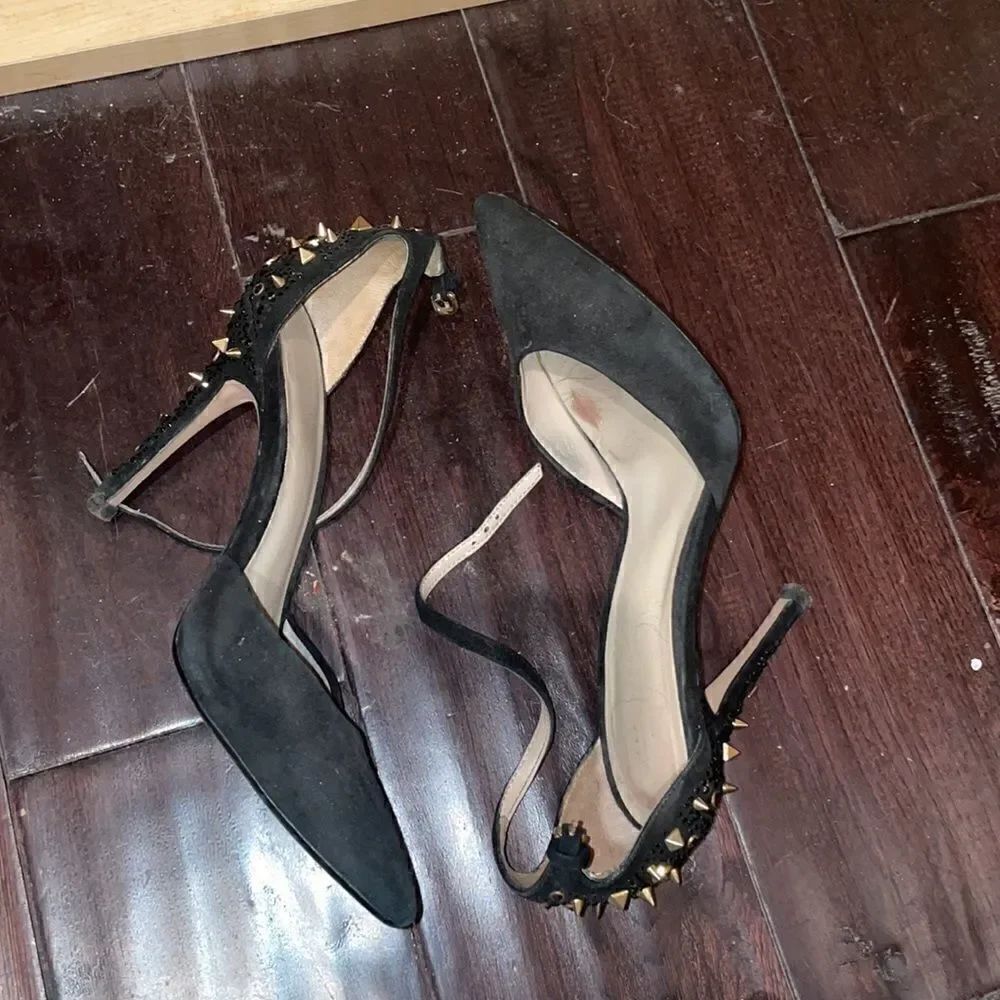 Zara women’s 37 size heels point toe with studs on back black and gold